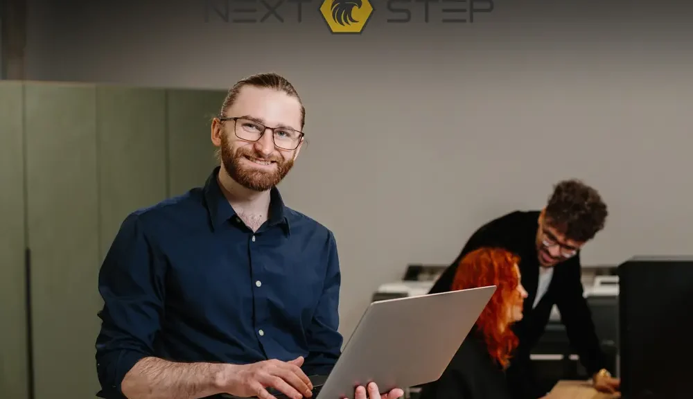 Hospedagem de sites com e-mail - Agência Next Step: é aquele serviço que permite você ter um e-mail com o nome da sua empresa e marca, veja!